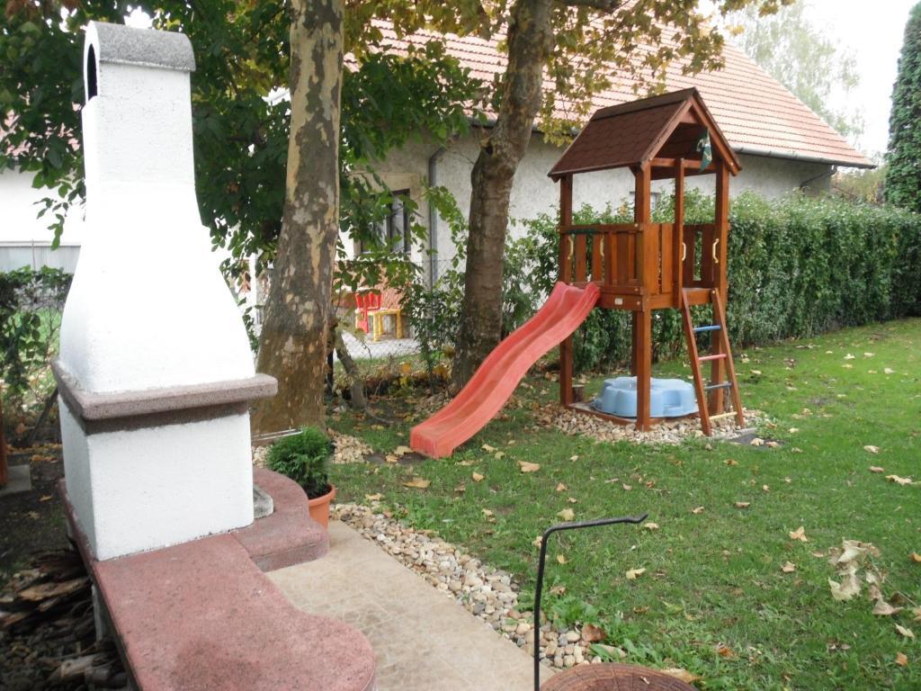 Csokonai Guesthouse Zamardi Exterior photo